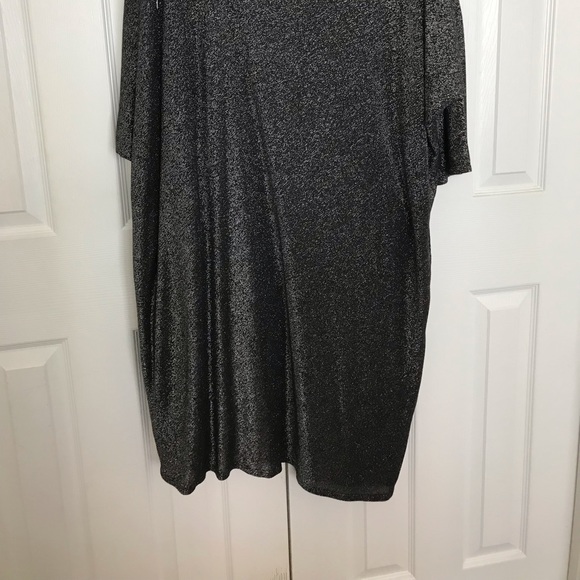 Dress - Picture 2 of 6